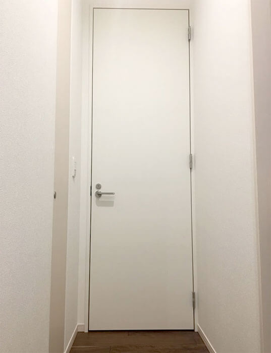 Web内覧会-1階トイレのドア
