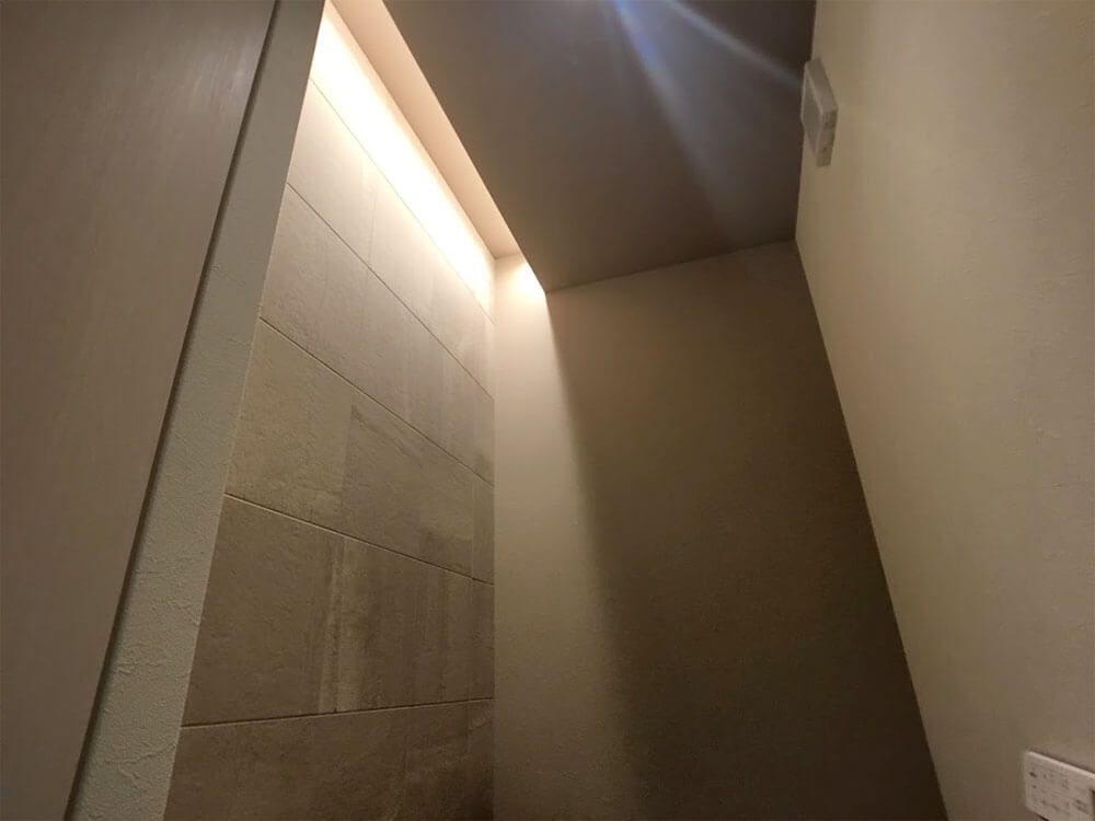 Web内覧会-1階トイレの間接照明